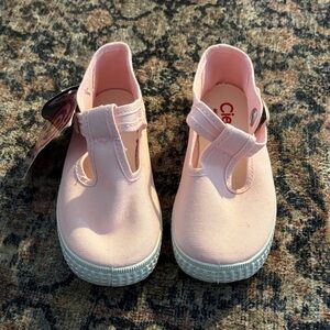 NWT cienta t strap shoes 26 EU 9 toddler